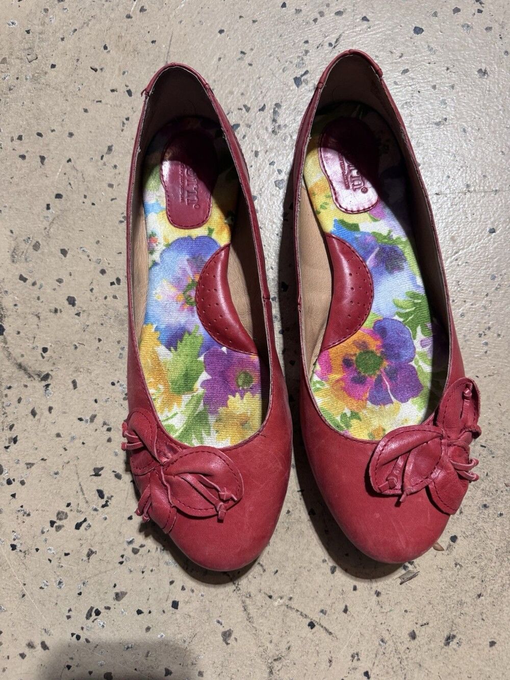 Born 9.5M red leather Shoes Women's Julianne Casual Slip On Ballet Flats flower